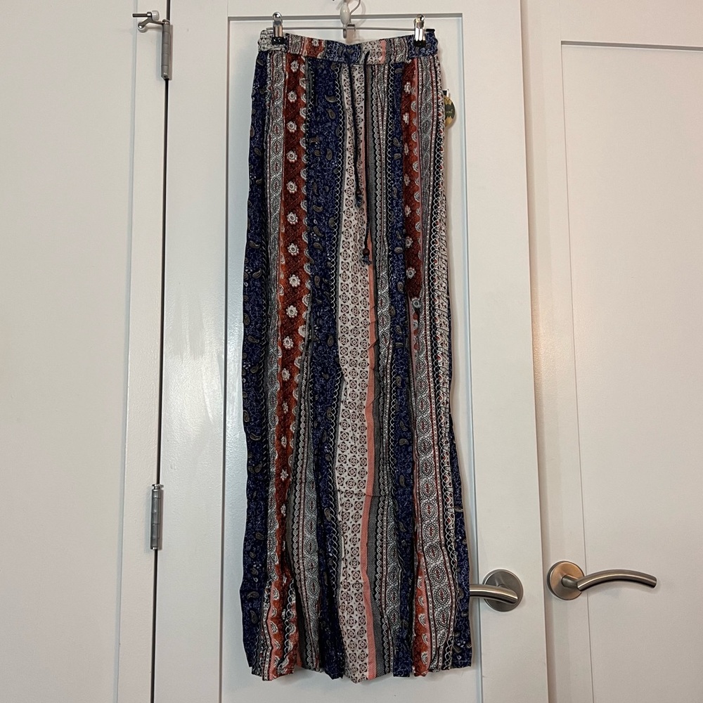 NWT Printed Maxi Skirt w/ Slit - Size XS